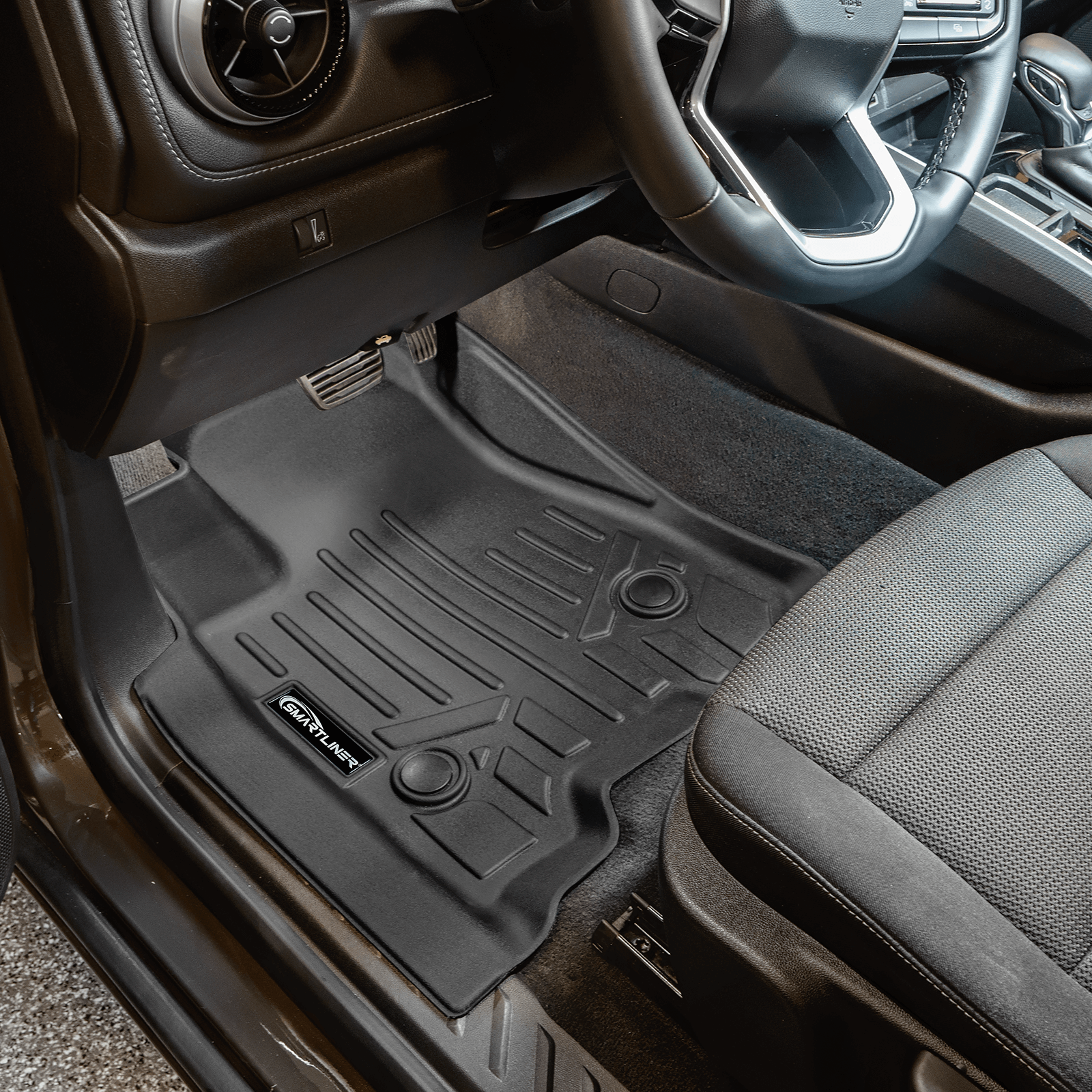 SMARTLINER Floor Liners for 2023-2026 Chevrolet Colorado (Only Fits Crew Cabs | Carpet)