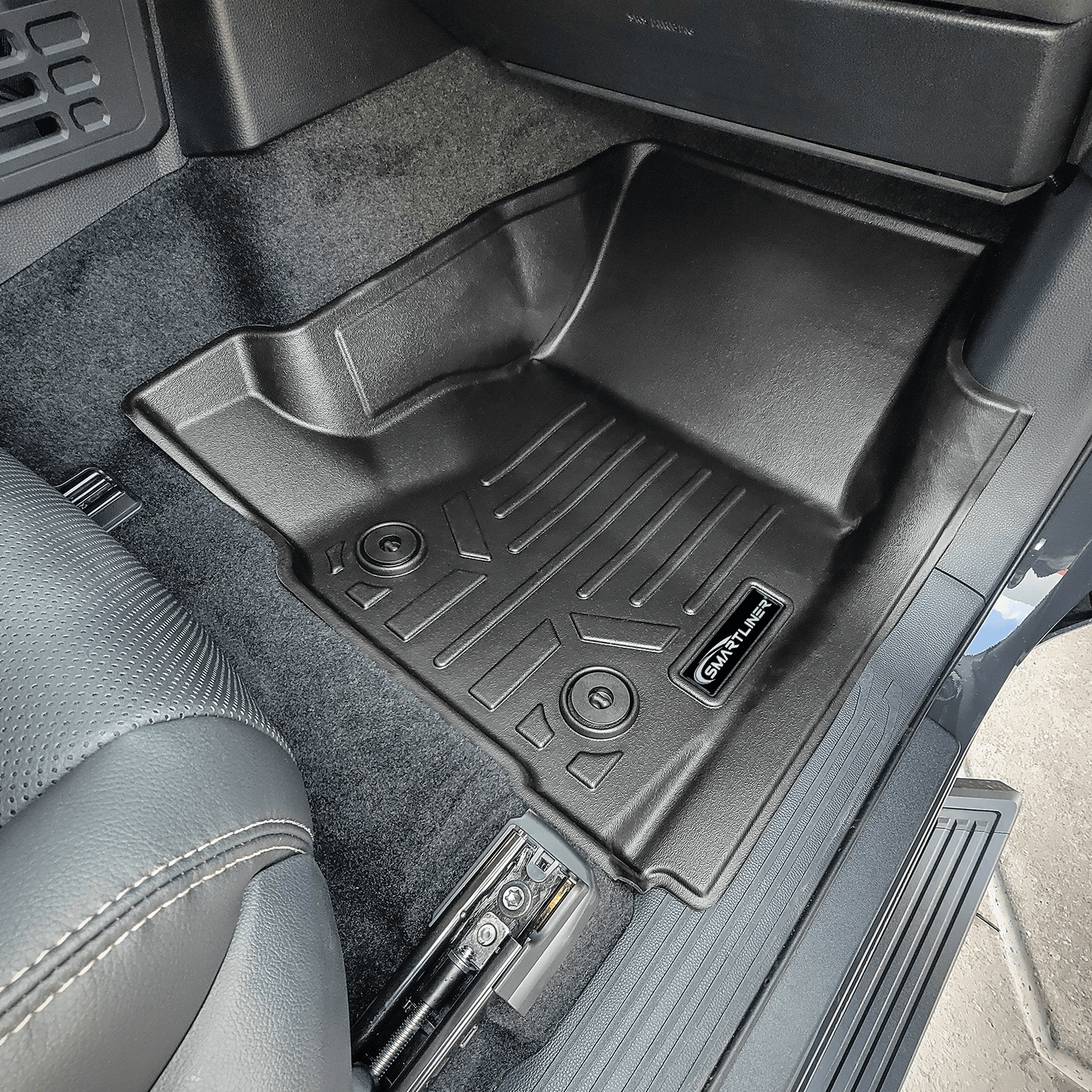 SMARTLINER Floor Liners for 2024-2026 Toyota Tacoma Hybrid Carpet Double Cab