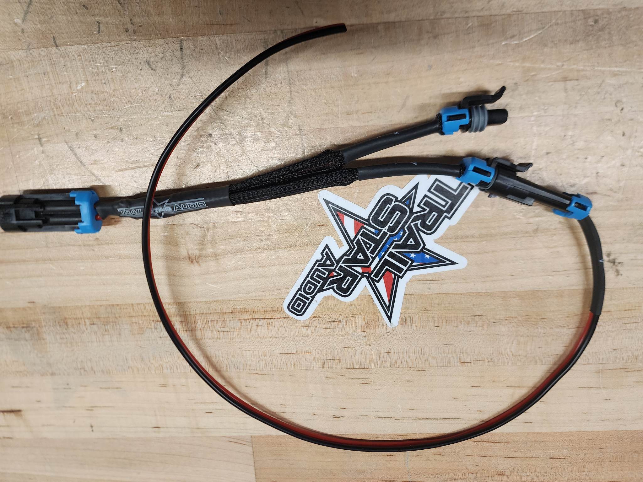 Plug and Play Pro / Pro R Dual rear speaker plug (pair)