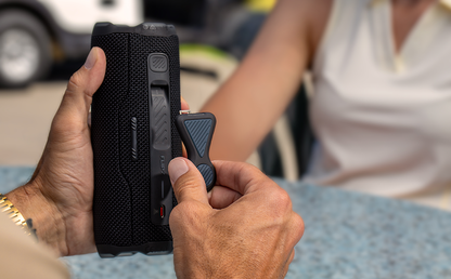 Attaching a JBL MAG mounting accessory to a Flip 7 speaker