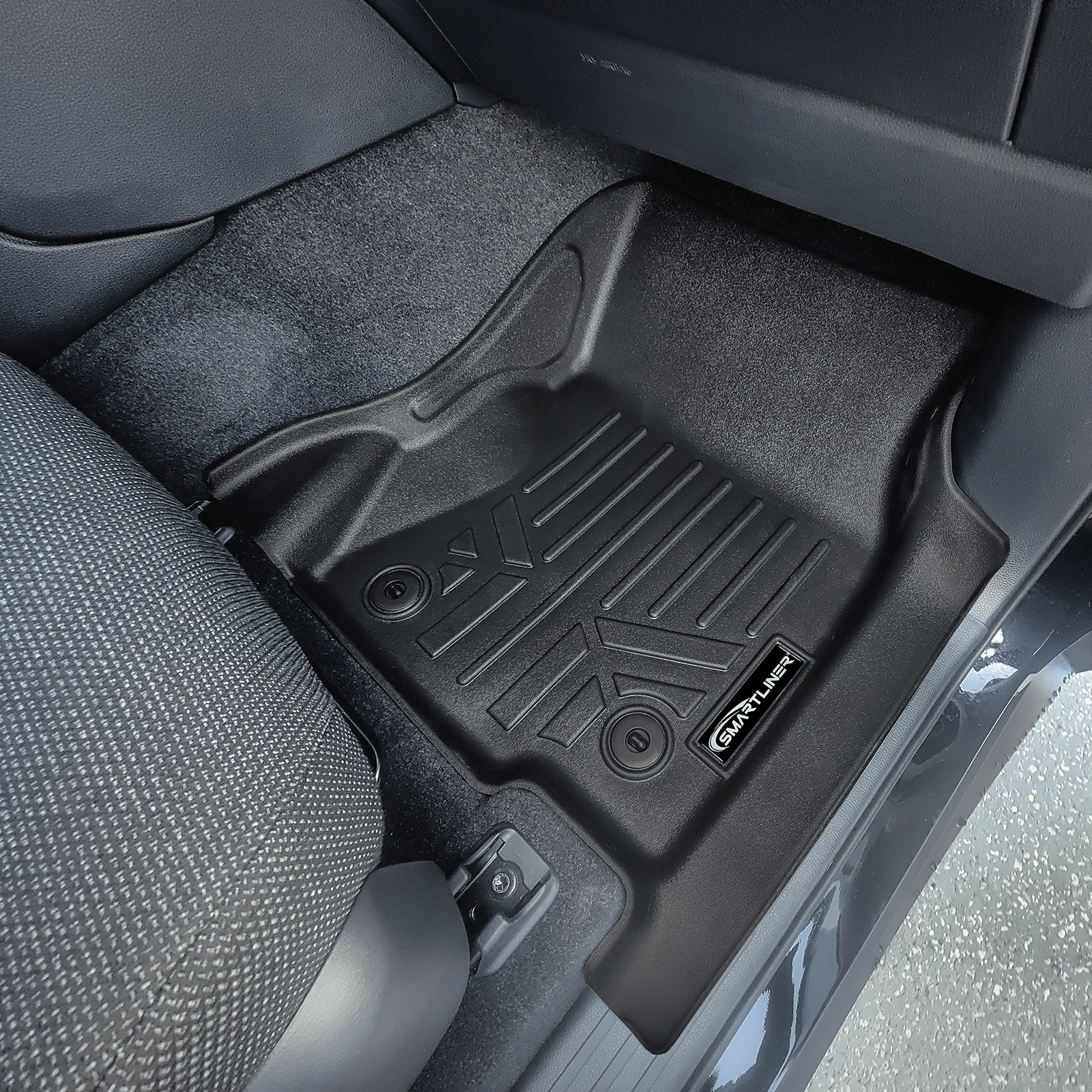 SMARTLINER Custom Fit All Weather Protection Floor Mat Liner Set Compatible With 2024-2026 Toyota Land Cruiser
