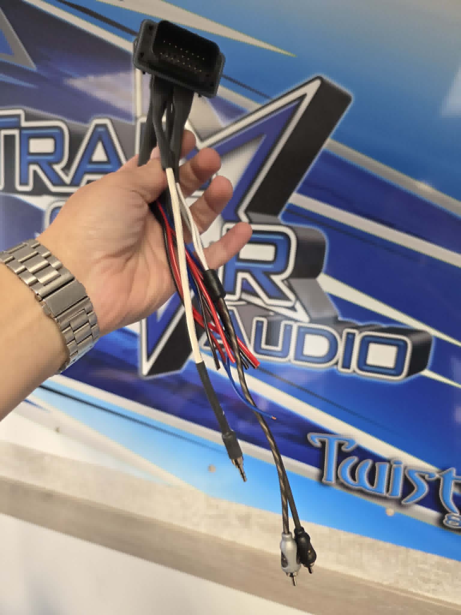 Pro Series/ Xpedition/Ranger 1500/2024+ RZR1000 Ride Command plug with RCA and Sound bar plug